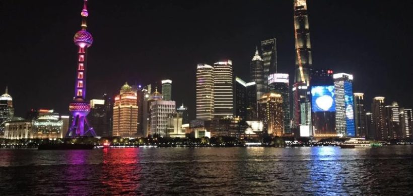 Shangai, una megalópolis paralizada por una feria en la que está Mendoza