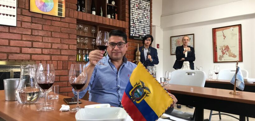 Once bodegas de Mendoza participan a distancia de una Misión de Vinos en Ecuador