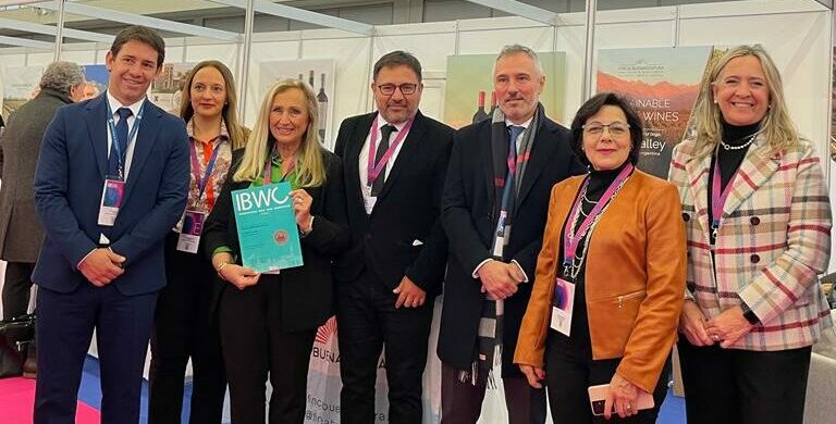 Un vino a granel de Mendoza, reconocido internacionalmente con la Gran Medalla de Oro